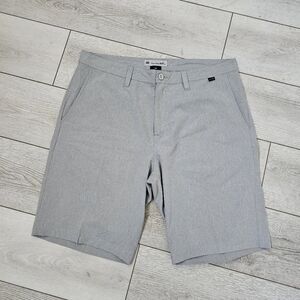 NWOT Travis Mathew Hybrid Shorts Mens 34